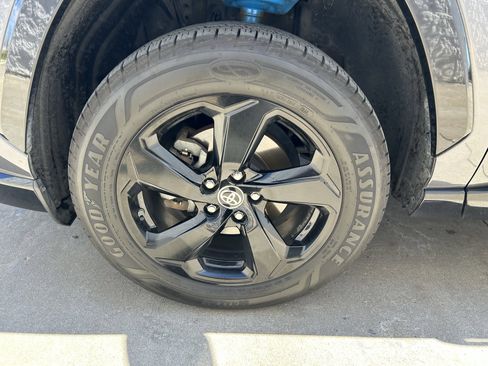 Used 2019 Toyota RAV4 XSE image 12