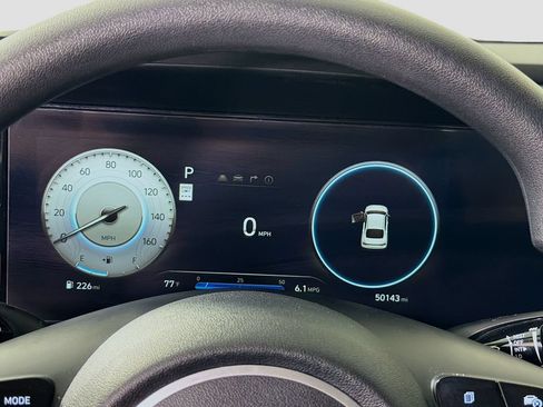 Used 2024 Hyundai Elantra SEL FWD image 13