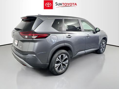 Used 2023 Nissan Rogue SV FWD image 4