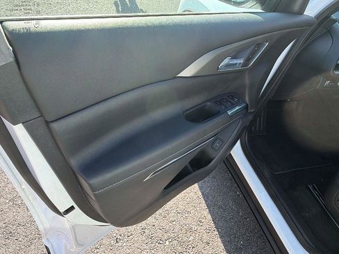 New 2026 Chevrolet Traverse LT w/ Sun and Wheel Package image 11