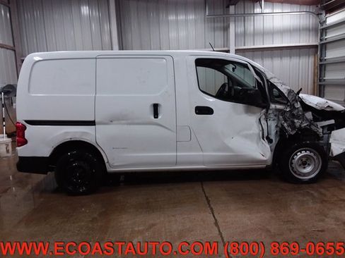 Used 2017 Chevrolet City Express LS image 3