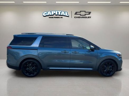 Used 2024 Kia Carnival SX Prestige image 6