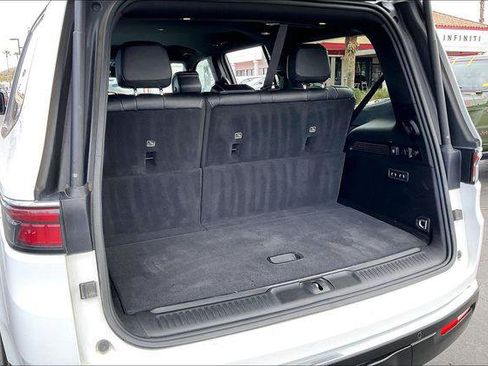 Certified 2024 Jeep Wagoneer Series III AWD/4WD image 34