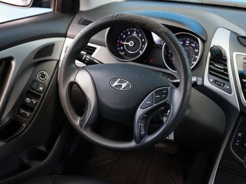Used 2016 Hyundai Elantra SE FWD image 30