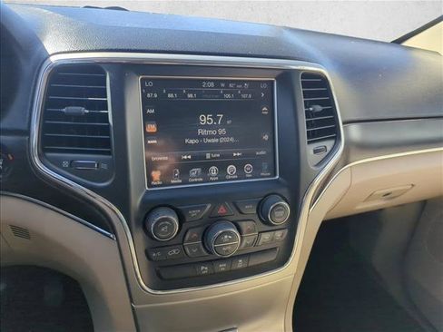 Used 2014 Jeep Grand Cherokee Limited w/ Luxury Group II image 11