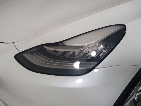 Used 2023 Tesla Model Y Long Range image 10