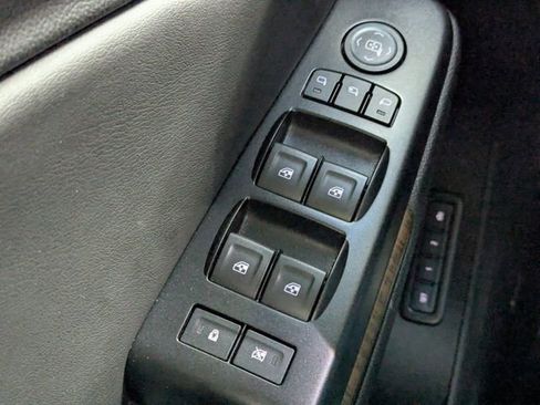 Used 2019 GMC Yukon Denali w/ Open Road Package image 21