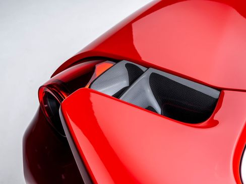 Used 2020 Ferrari 488 Pista Spider image 33