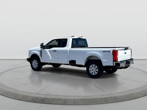Used 2024 Ford F250 XLT AWD/4WD image 6