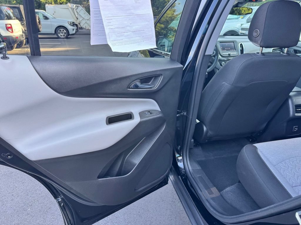 Used 2023 Chevrolet Equinox LT FWD image 29