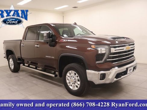 Used 2024 Chevrolet Silverado 2500 LTZ w/ LTZ Plus Package image 2