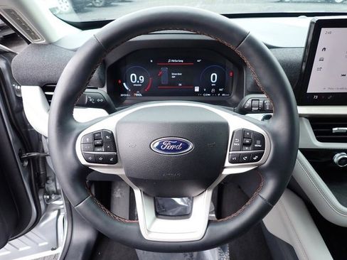 Certified 2025 Ford Explorer Active w/ Active Comfort Package image 24