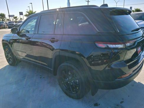 New 2026 Jeep Grand Cherokee Altitude RWD image 5