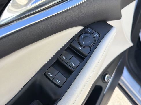 Used 2024 Buick Enclave Essence w/ Experience Buick Package image 27