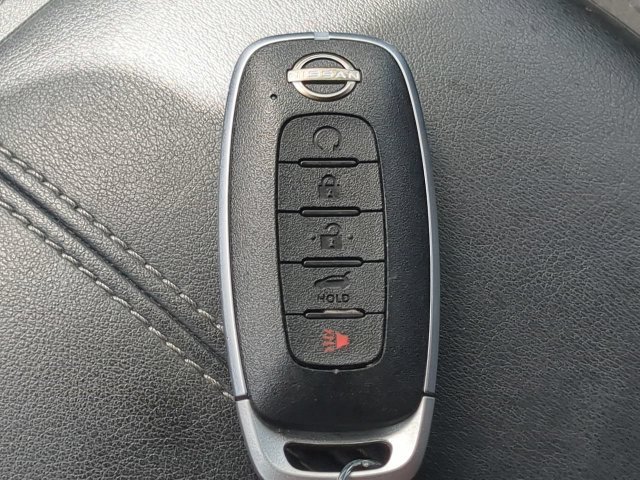 Used 2024 Nissan Pathfinder SL w/ SL Premium Package FWD image 34