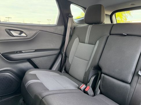 Used 2025 Chevrolet Blazer LT image 40