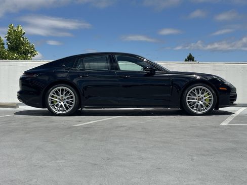 Used 2022 Porsche Panamera 4S AWD/4WD image 9