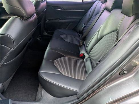 Certified 2019 Toyota Camry SE w/ Carpet Mat Package FWD image 17