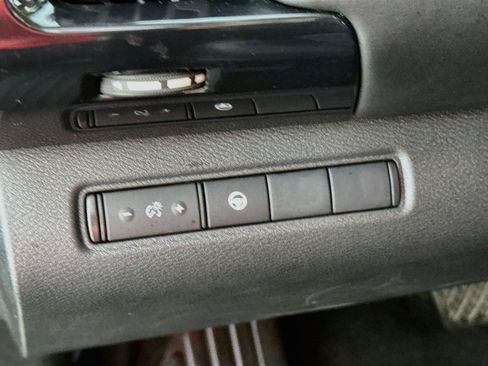 Used 2024 Nissan Pathfinder SV AWD/4WD image 12