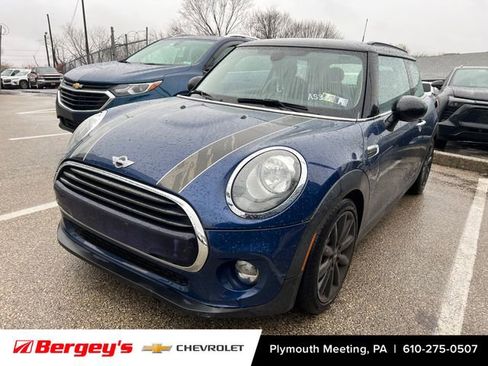 Used 2016 MINI Cooper 2-Door Hardtop image 5