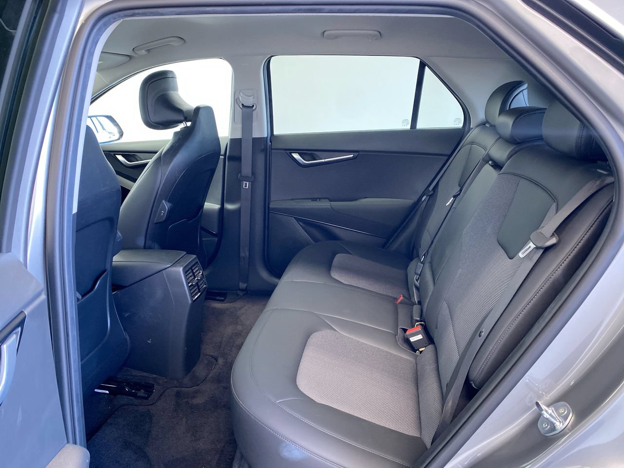 Certified 2024 Kia Niro Wind FWD image 32