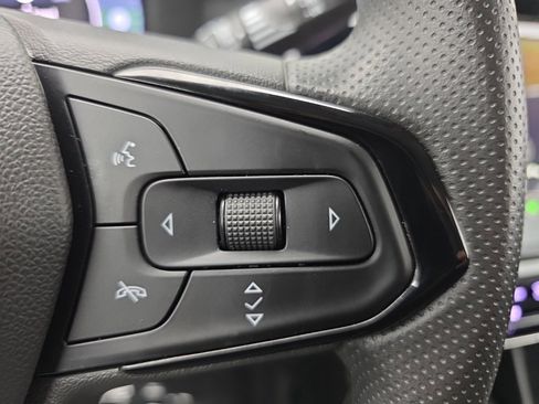 Used 2023 Chevrolet Bolt EUV LT image 26