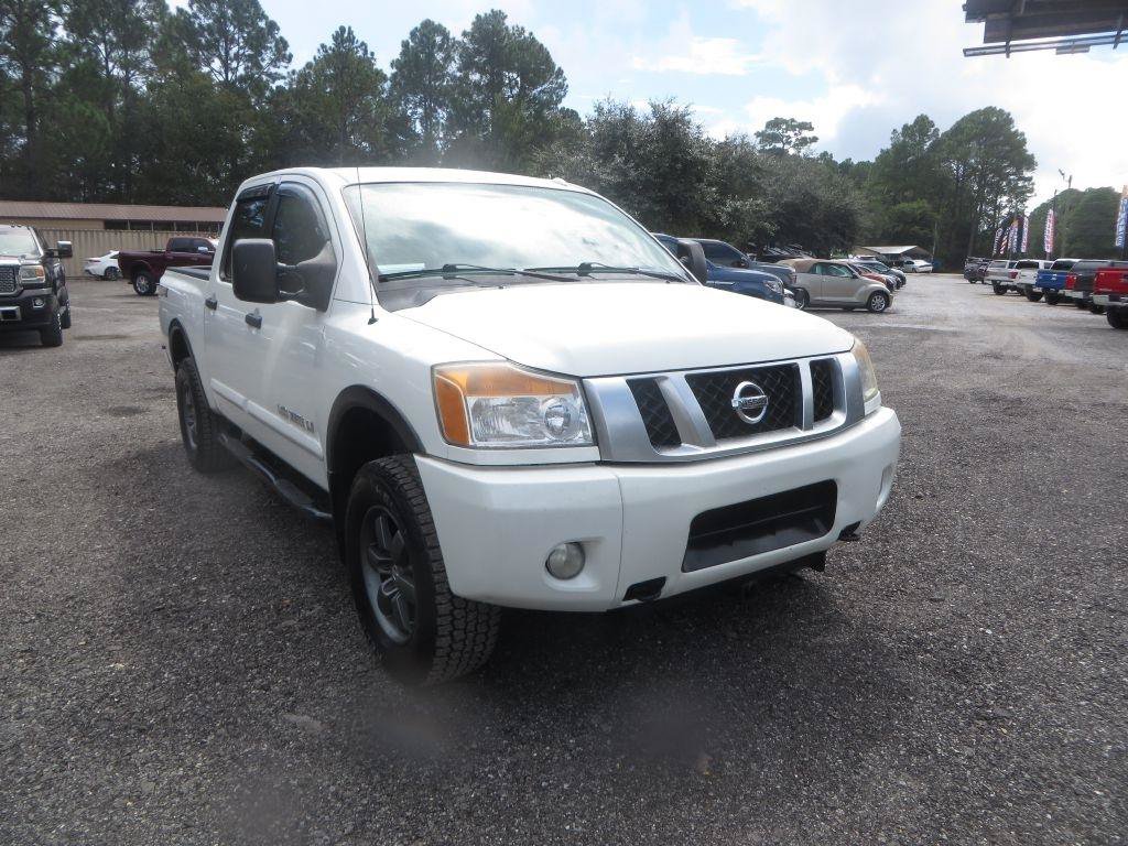 Used 2015 Nissan Titan PRO-4X w/ Pro-4x Luxury Package AWD/4WD image 4