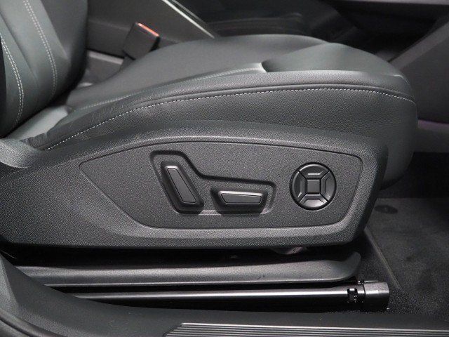 Used 2023 Audi Q4 e-tron Premium Plus w/ Premium Plus RWD image 61