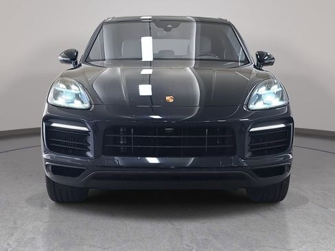 Used 2023 Porsche Cayenne S image 3