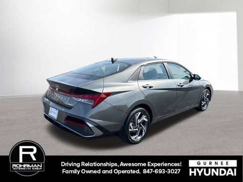 Used 2026 Hyundai Elantra Limited FWD image 10
