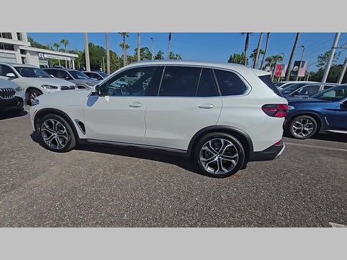 Certified 2025 BMW X5 xDrive50e w/ Premium Package image 23