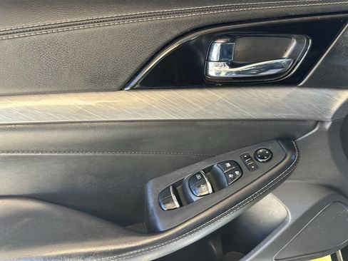 Used 2016 Nissan Maxima 3.5 SV image 9
