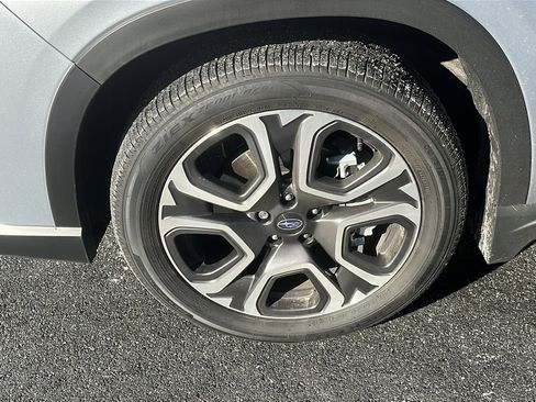 Certified 2025 Subaru Ascent Touring image 6