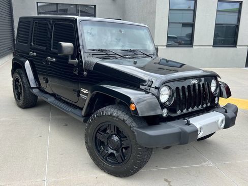 Used 2015 Jeep Wrangler Unlimited Sahara w/ Connectivity Group image 6