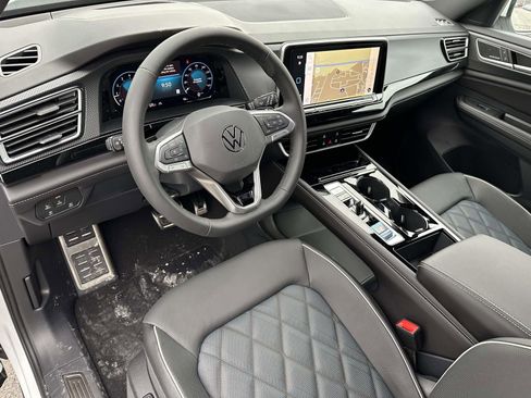 New 2026 Volkswagen Atlas Cross Sport SEL Premium R-Line image 10