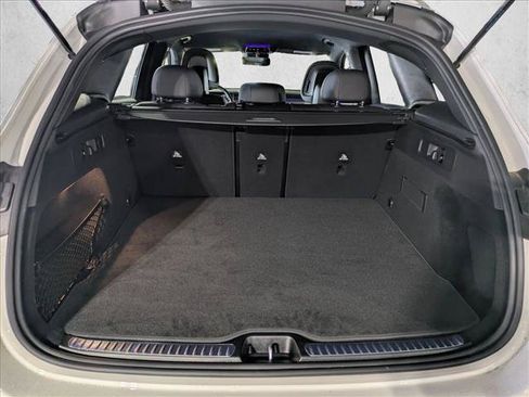 Certified 2024 Mercedes-Benz GLC 300 image 10
