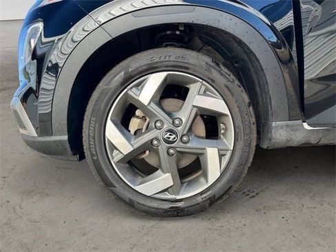 Used 2024 Hyundai Venue SEL image 24