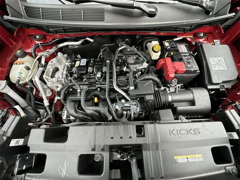 Used 2025 Nissan Kicks SR w/ SR Premium Package image 25