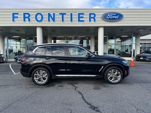 Used 2024 BMW X3 xDrive30i image 2