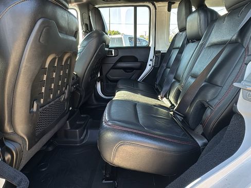 Used 2019 Jeep Wrangler Unlimited Rubicon image 15