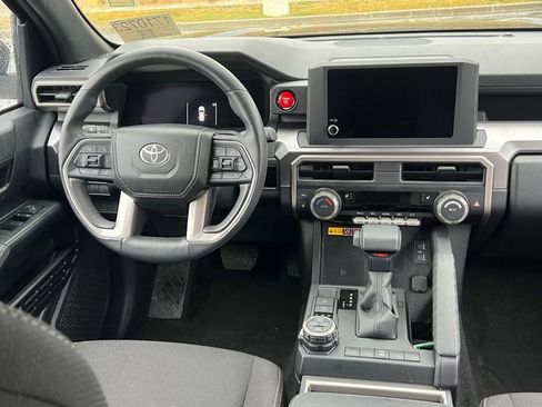 Used 2025 Toyota 4Runner TRD Off-Road AWD/4WD image 41