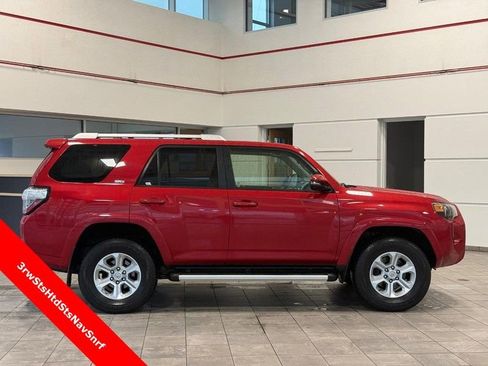 Used 2016 Toyota 4Runner SR5 Premium image 2