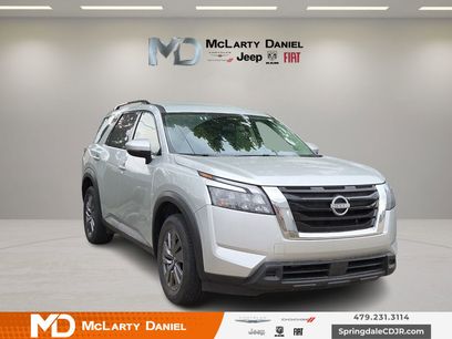 Used 2025 Nissan Pathfinder SV