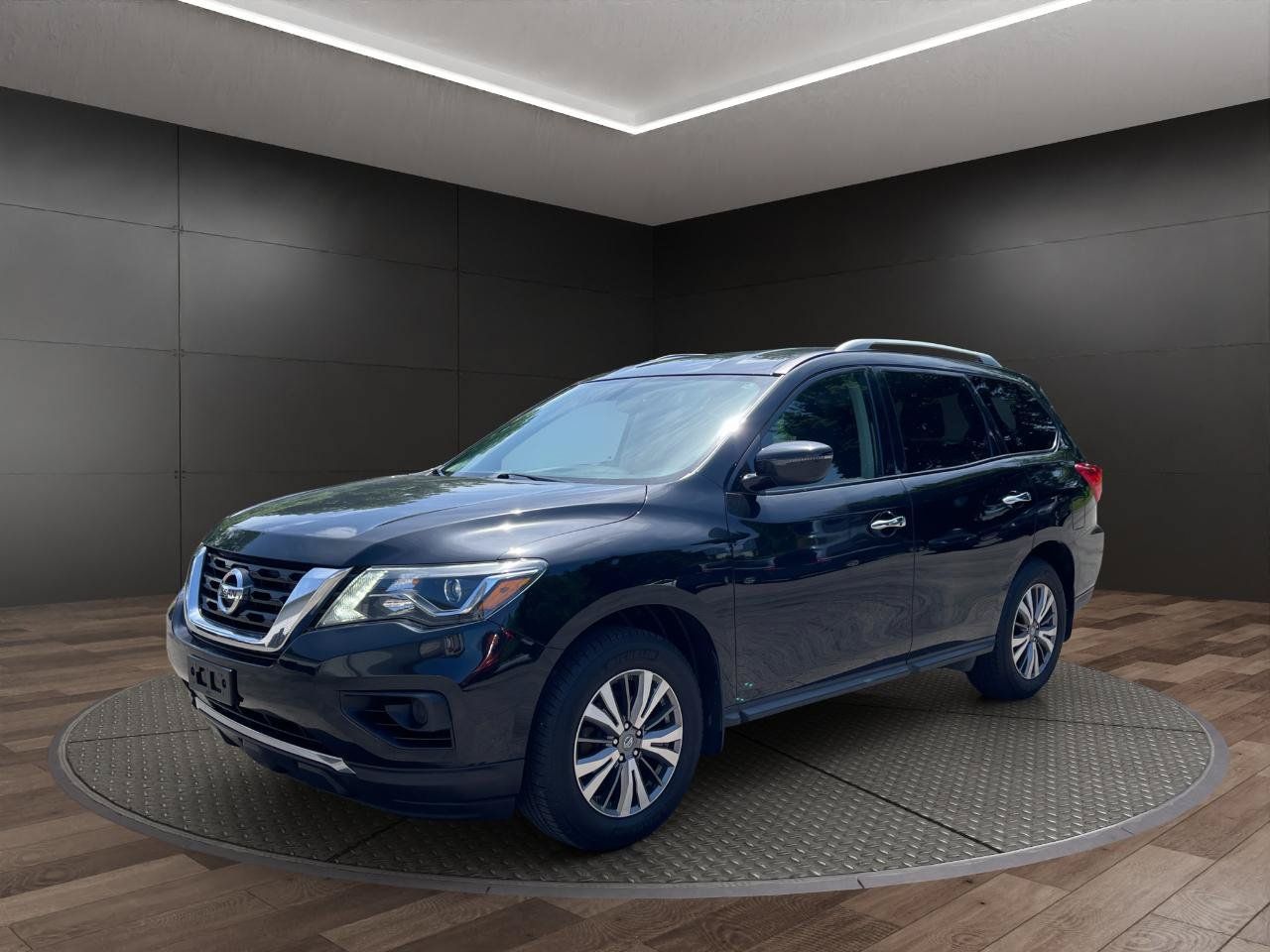 Used 2020 Nissan Pathfinder S AWD/4WD image 4