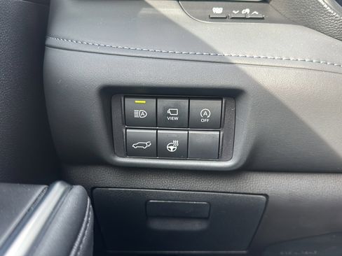 Used 2024 Toyota Highlander Platinum image 37