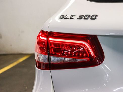 Used 2018 Mercedes-Benz GLC 300 image 10