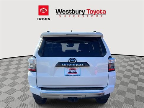 Certified 2022 Toyota 4Runner TRD Off-Road Premium image 7