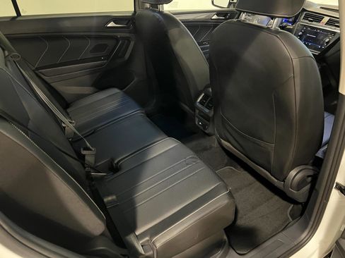 Used 2023 Volkswagen Tiguan SE image 35