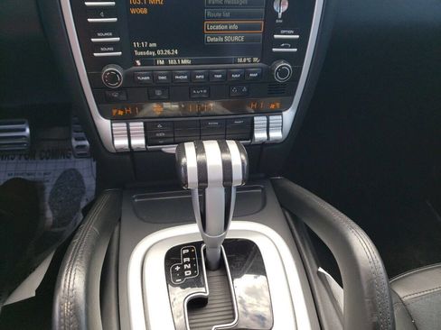 Used 2009 Porsche Cayenne Turbo S image 14