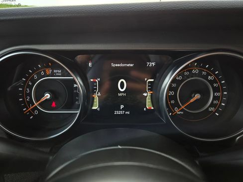 Used 2023 Jeep Gladiator Sport AWD/4WD image 22